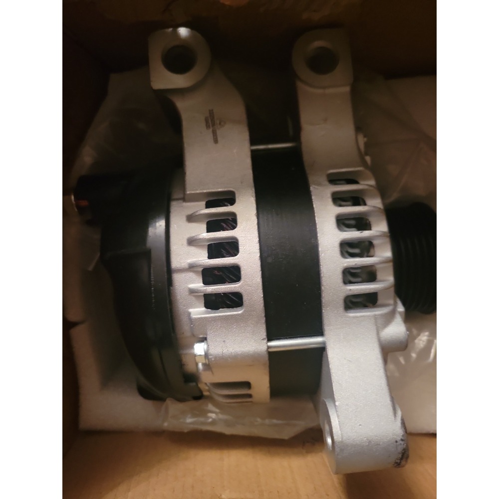 Alternator for 11250 Chevrolet Malibu 2008 2009 2010 2011 2012 3.6L 31400-78J00